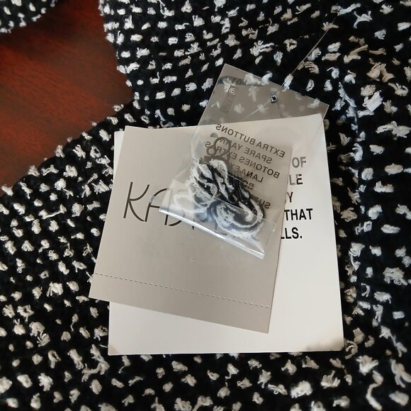 NWT Kasper XL Cardigan Sweater Jacket Blazer Knit Black Vanilla Ice Fringe - Picture 8 of 12